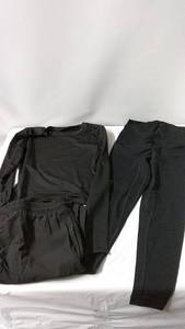 lot 150 image: New Womens Athletic Set - Fitted Crop and High Waisted Leggings, Size S