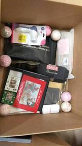 lot 167 image: Mixed Lot of Household Items Including Decor, Accessories, and Personal Care Products