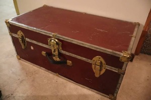 Vintage Metal Trunk No Key