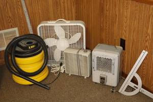 Home AppliancesProtractor Saw Guide, Wet Vac, Floor Box Fan, Titan Heater Etc