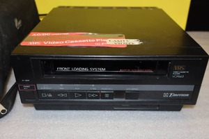 Vintage ElectronsEmerson VHS Video Cassette Player VCP663