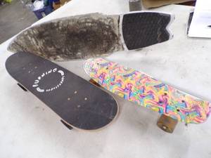 lot 56 image: 3 Skateboards