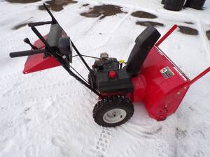 lot 3 image: 8 Hp 26 Yard Machines Snow Blower