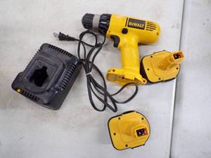 lot 63 image: DeWalt 18V Cordless Drill with charger and batteries