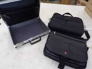 lot 66 image: Dell and Wengner computer bags and a Samosonite briefcase