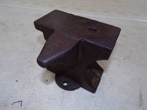 lot 68 image: 25# Anvil