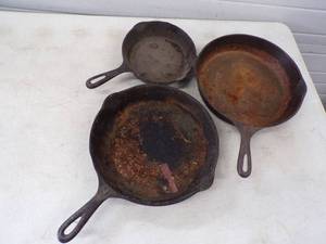 lot 87 image: 3 Cast Iron Fry Pans