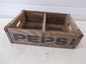 lot 97 image: Vintage Pepsi Wood Case