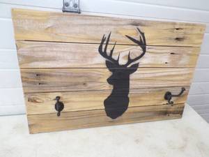 lot 114 image: Coat Rack