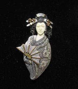 Signed Vintage 80s ZEALANDIA Sterling Silver Geisha Girl Brooch Pendant