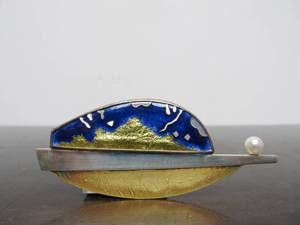 Gorgeous Signed Modernist Enameled Sterling Silver &amp 22K Gold Pendant - Signed F. Kite