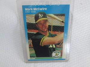 1987 Fleer Mark McGwire Rookie Card...