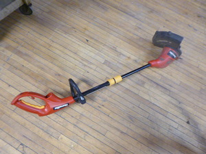 lot 35 image: Home Lite Electric Weed Trimmer