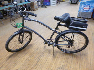 lot 38 image: Mens 26 Hyper Commute Bicycle