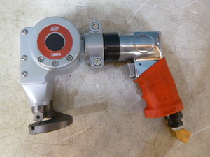 lot 53 image: Malco Pneumatic Shear