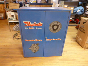 lot 71 image: Metal Tool Cabinet