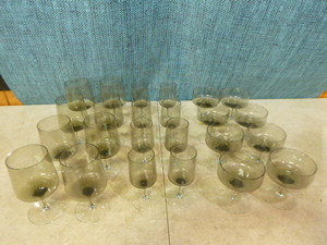 lot 82 image: Vintage Stemware