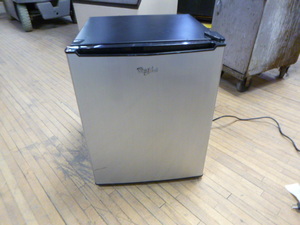 lot 93 image: Whirlpool Mini Refrigerator