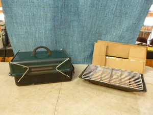 lot 94 image: 2 Outdoor Portable Grills