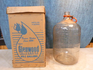 lot 102 image: 5 Gallon Glass Carboy