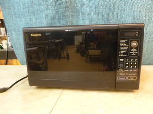 lot 159 image: Panasonic Microwave Oven