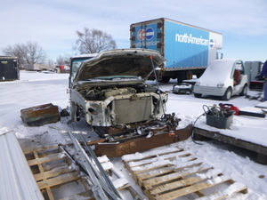 lot 2 image: 7.3L Diesel Engine with Ford F-450 Parts