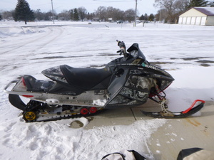 lot 9 image: 2005 Ski-Doo Snowmobile