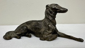 lot 203 image: Bronze Whippet Dog Figurine Clock Topper