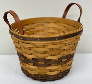 lot 68 image: Longaberger Basket - Small Corn  Apple Bushel Basket with Double Leather Straps - 1995