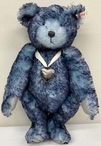 lot 69 image: Steiff Forget Me Not Blue Tipped Teddy Bear