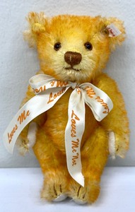 lot 181 image: Steiff MINI Loves Me, Loves Me Not Yellow (16cm) Teddy Bear - 2001 - With Box and Certificate of Authenticity
