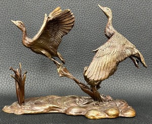 lot 33 image: Beautiful Brass Sculpture of Birds Taking Off