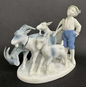 lot 45 image: Vintage Gerold Porzellan Bavaria Goat Herder Figurine