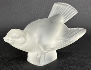 lot 99 image: Lalique Frosted Crystal Sparrow Figurine