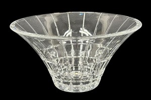 lot 95 image: Beautiful Mikasa Crystal Bowl