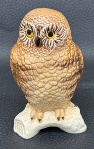 lot 116 image: Vintage Goebel Owl Figurine