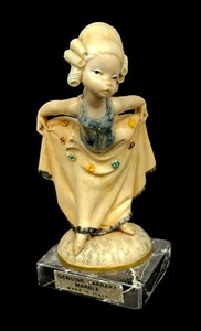 lot 110 image: Adorable Vintage Depose Italian Curly Haired Girl Figurine