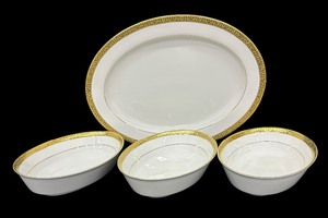 lot 139 image: Royal Gallery Gold Buffet Serving Platter and Serving Bowls