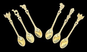 lot 142 image: Variety of Vintage Decorative Demitasse Spoons