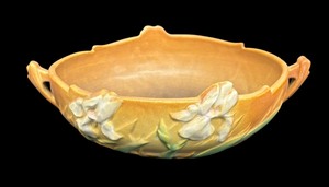 lot 132 image: Vintage Roseville Pottery White Iris Bowl