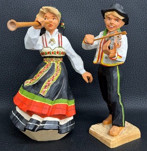 lot 229 image: Henning Hand Carved Norwegian Figurines