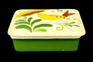 lot 178 image: Vintage Stangl Pottery Trinket Box  Cigarette Box