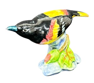 lot 194 image: Vintage Stangl Pottery Oriole Bird Figurine