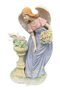 lot 79C image: Angel with Dove Figurine by Members Mark