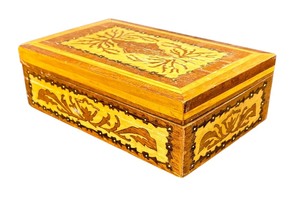 lot 211 image: Decorative Vintage Wooden Box