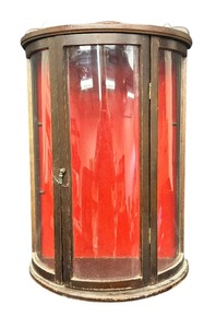 lot 222 image: Petite Vintage Curved Glass Display Case