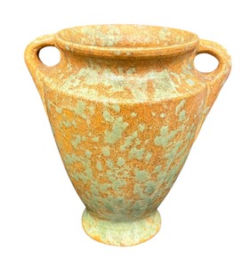 lot 217 image: Beautiful Vintage Vase by Burley