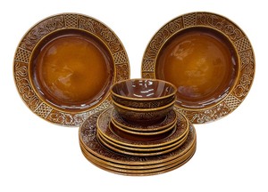 lot 152 image: Vintage Stangl Verdura Platters, Plates and Bowls