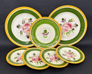 lot 179 image: Selection of Vintage Stangl Pottery El Rose Plates