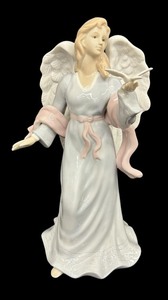 lot 248C image: Crown Court Angel Holding Dove Figurine
